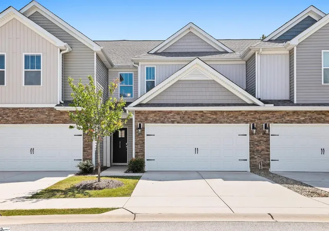 Photo 2 of Townhouse for sale at 215 Reynard Trl, Greenville, SC 29609 | MLS# 1604811 | Listing updated on 2026-10-12