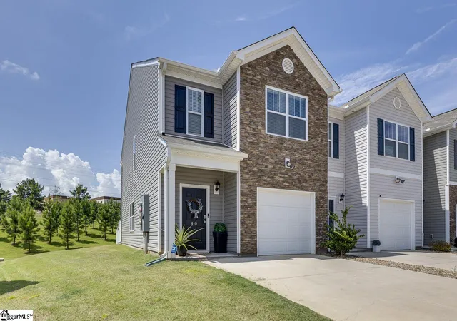 Photo 2 of Townhouse for sale at 40 Sunriff Ct, Greer, SC 29651 | MLS# 1602835 | Listing updated on 2026-09-03