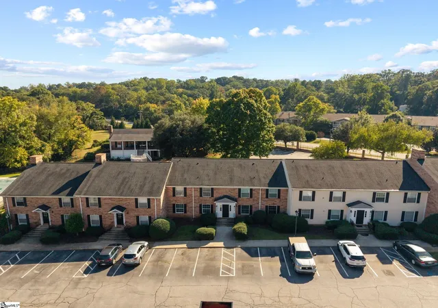 Photo 2 of Condo for sale at 925 Cleveland St #47, Greenville, SC 29601 | MLS# 1605622 | Listing updated on 2026-10-02