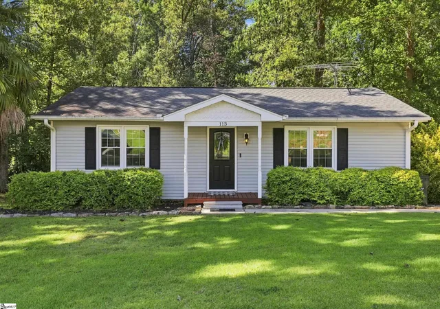Photo 1 of Single family home for sale at 113 Blue Ridge Dr, Fountain Inn, SC 29644 | MLS# 1602533 | Listing updated on 2026-09-01