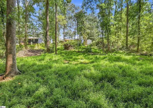 Photo 3 of Single family home for sale at 113 Blue Ridge Dr, Fountain Inn, SC 29644 | MLS# 1602533 | Listing updated on 2026-09-01