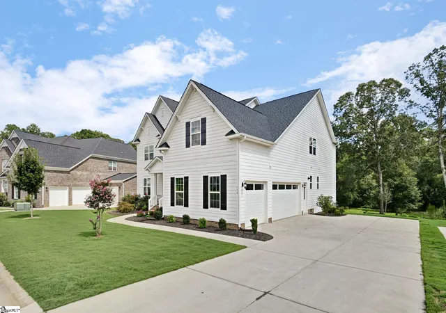 Photo 4 of Single family home for sale at 779 Enoree River Pl, Greer, SC 29651 | MLS# 1600292 | Listing updated on 2026-09-14