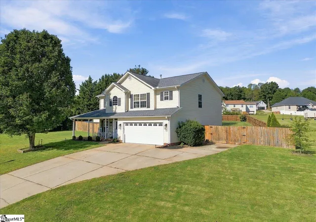 Photo 3 of Single family home for sale at 11 Corey Way, Travelers Rest, SC 29690 | MLS# 1606174 | Listing updated on 2026-10-26