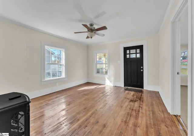 Photo 3 of Single family home for sale at 4 Walnut St, Startex, SC 29377 | MLS# 1603572 | Listing updated on 2026-09-11