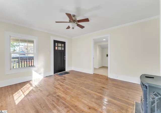 Photo 4 of Single family home for sale at 4 Walnut St, Startex, SC 29377 | MLS# 1603572 | Listing updated on 2026-09-11