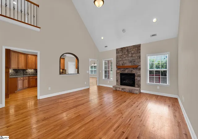 Photo 4 of Single family home for sale at 115 Gladstone Wy, Greer, SC 29650 | MLS# 1599300 | Listing updated on 2026-10-24