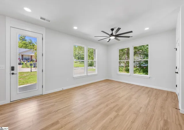 Photo 4 of Single family home for sale at 104 Backwater Way, Greenville, SC 29611 | MLS# 1603685 | Listing updated on 2026-10-22