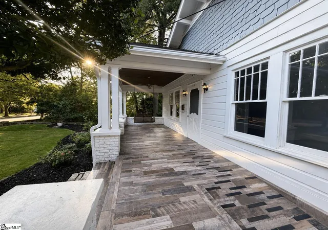 Photo 3 of Single family home for sale at 118 E Earle St, Greenville, SC 29609 | MLS# 1604492 | Listing updated on 2026-09-22