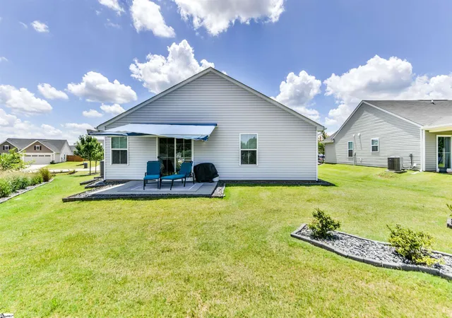 Photo 3 of Single family home for sale at 202 Bending Branch Rd, Greenville, SC 29605 | MLS# 1598415 | Listing updated on 2026-09-11