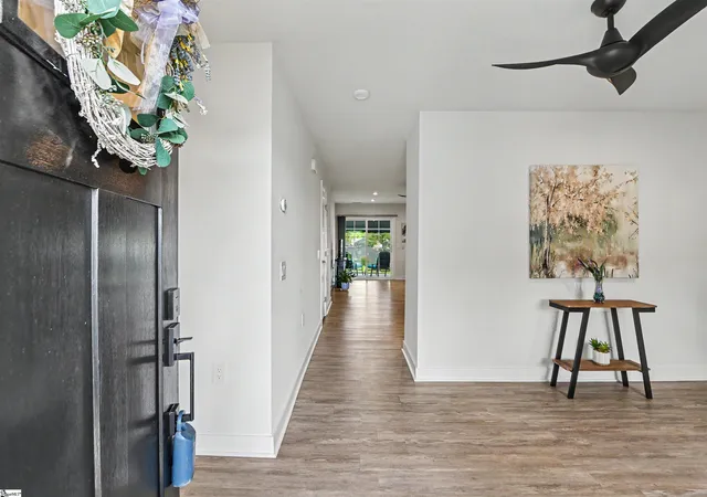 Photo 4 of Single family home for sale at 202 Bending Branch Rd, Greenville, SC 29605 | MLS# 1598415 | Listing updated on 2026-09-11