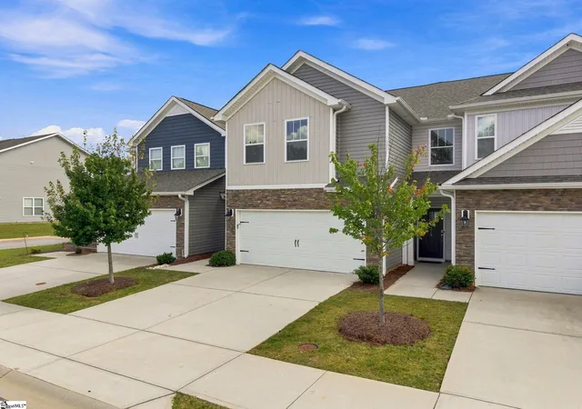 Townhouse for sale at 213 Reynard Trl, Greenville, SC 29609 | MLS# 1603373