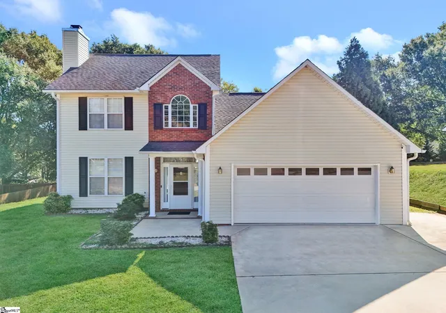 Photo 1 of Single family home for sale at 8 Boysenberry Dr, Taylors, SC 29687 | MLS# 1606020 | Listing updated on 2026-10-21
