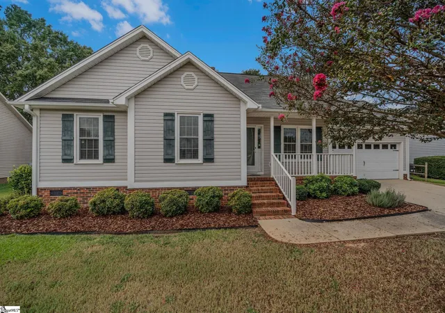 Photo 1 of Single family home for sale at 5 Fortson Way, Fountain Inn, SC 29644 | MLS# 1605349 | Listing updated on 2026-09-30