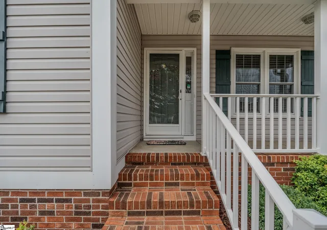 Photo 2 of Single family home for sale at 5 Fortson Way, Fountain Inn, SC 29644 | MLS# 1605349 | Listing updated on 2026-09-30