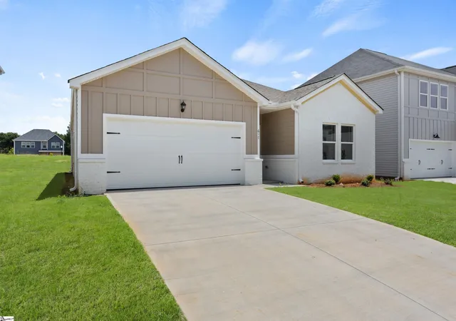 Photo 2 of Single family home for sale at 617 Silver Fir St, Piedmont, SC 29673 | MLS# 1603002 | Listing updated on 2026-09-04