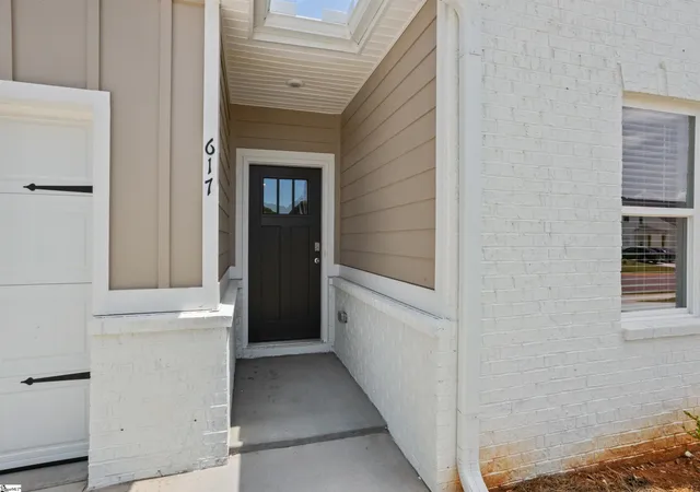 Photo 2 of Single family home for sale at 617 Silver Fir St, Piedmont, SC 29673 | MLS# 1603002 | Listing updated on 2026-09-04