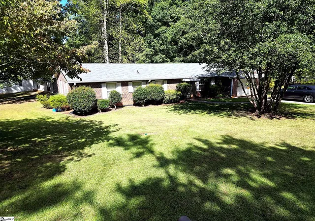Photo 1 of Single family home for sale at 300 Colony Rd, Travelers Rest, SC 29690 | MLS# 1605021 | Listing updated on 2026-10-01