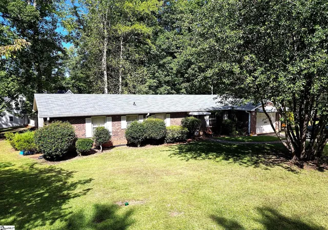 Photo 2 of Single family home for sale at 300 Colony Rd, Travelers Rest, SC 29690 | MLS# 1605021 | Listing updated on 2026-10-01
