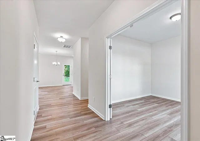Photo 4 of Single family home for sale at 1227 Canterfield Pl, Spartanburg, SC 29307 | MLS# 1596579 | Listing updated on 2026-10-07