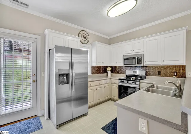 Photo 3 of Townhouse for sale at 30 Rock Garden Ln, Greenville, SC 29609 | MLS# 1600527 | Listing updated on 2026-10-13