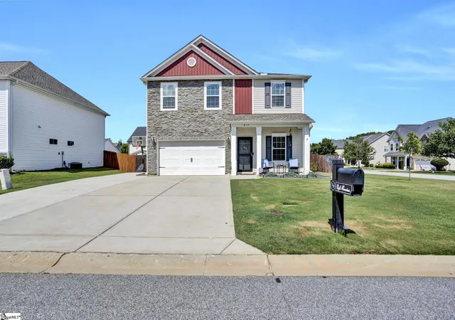 Photo 1 of Single family home for sale at 817 Camberwell Rd, Simpsonville, SC 29680 | MLS# 1604431 | Listing updated on 2026-09-22