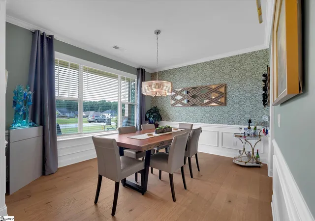 Photo 3 of Single family home for sale at 218 Montview Cir, Greenville, SC 29617 | MLS# 1602664 | Listing updated on 2026-09-04