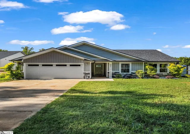 Single family home for sale at 236 Scruggs Rd, Gaffney, SC 29341 | MLS# 1603039