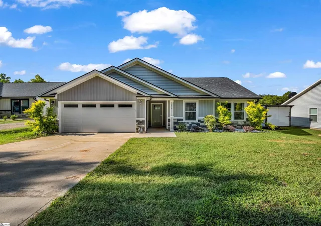 Photo 2 of Single family home for sale at 236 Scruggs Rd, Gaffney, SC 29341 | MLS# 1603039 | Listing updated on 2026-09-10