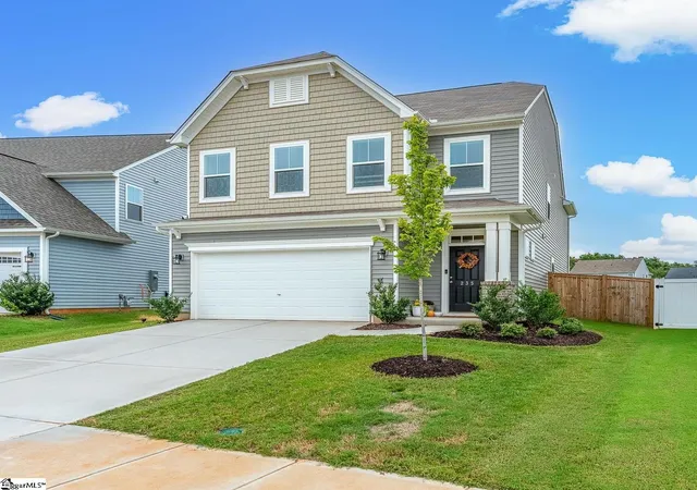 Photo 1 of Single family home for sale at 235 Pendergast Rd, Greenville, SC 29605 | MLS# 1604762 | Listing updated on 2026-10-19