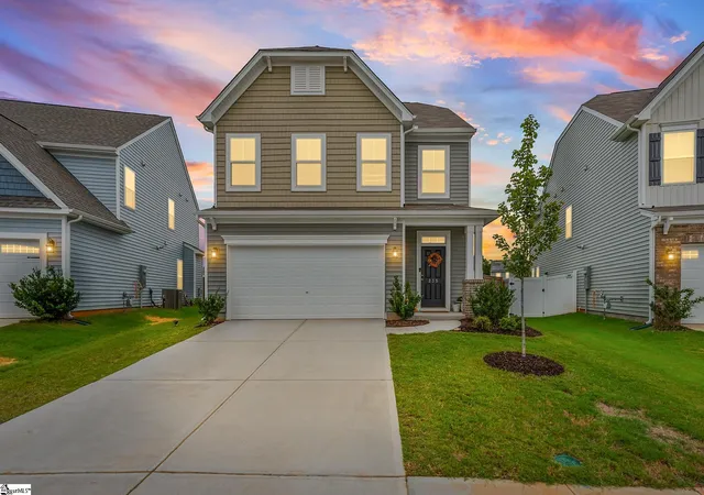 Photo 2 of Single family home for sale at 235 Pendergast Rd, Greenville, SC 29605 | MLS# 1604762 | Listing updated on 2026-10-19