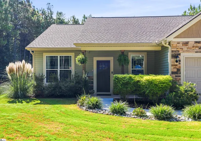 Photo 3 of Single family home for sale at 106 Charlie Rd, Liberty, SC 29657 | MLS# 1602883 | Listing updated on 2026-09-08