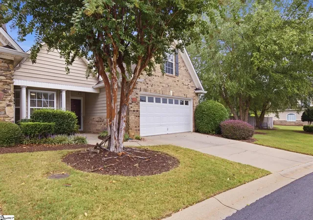 Photo 3 of Sale Pending at 120 Pelham Springs Pl, Greenville, SC 29615 | MLS# 1605090 | Listing updated on 2026-10-12
