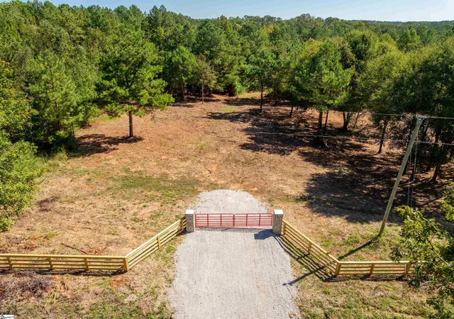 Land for sale at 01 Oak Hl Rd, Belton, SC 29627 | MLS# 1606230