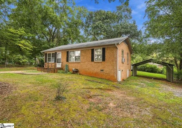 Photo 3 of Single family home for sale at 103 Beth St, Greer, SC 29651 | MLS# 1604976 | Listing updated on 2026-10-16