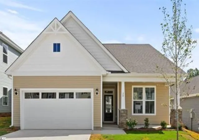 Photo 1 of Sale Pending at 20 Red Bank Rd #401, Simpsonville, SC 29681 | MLS# 1599162 | Listing updated on 2026-10-18