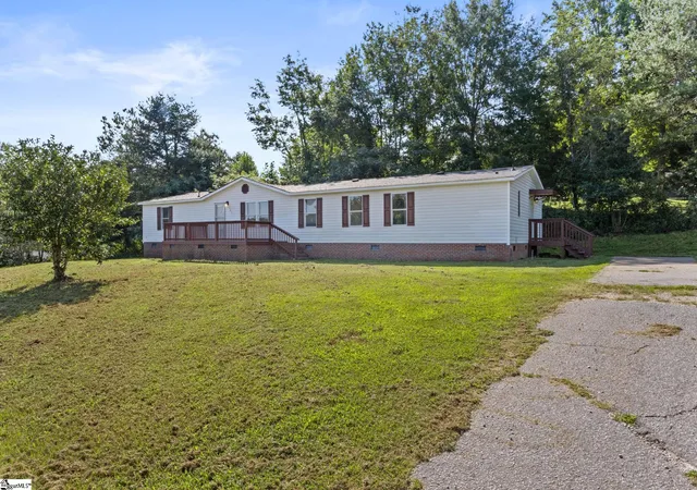 Photo 3 of Manufactured home for sale at 101 Redfern Ct, Easley, SC 29640 | MLS# 1602786 | Listing updated on 2026-09-17