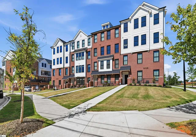 Condo for sale at 104b Westfield St, Greenville, SC 29601 | MLS# 1604105
