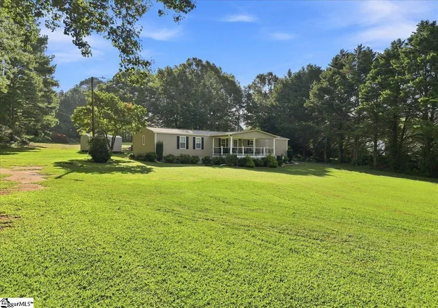 Photo 3 of Manufactured home for sale at 2161 Dickson Rd, Inman, SC 29349 | MLS# 1603352 | Listing updated on 2026-09-09