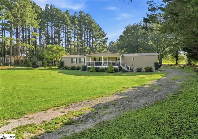 Photo 3 of Manufactured home for sale at 2161 Dickson Rd, Inman, SC 29349 | MLS# 1603352 | Listing updated on 2026-09-09