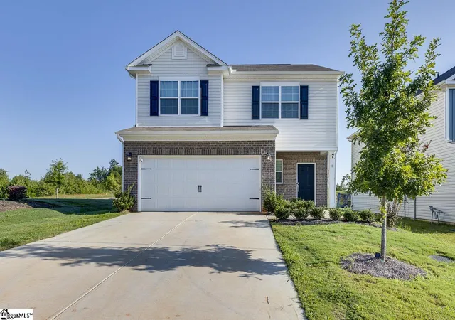 Photo 1 of Single family home for sale at 1 Nina Meadows Dr, Taylors, SC 29687 | MLS# 1602876 | Listing updated on 2026-09-10