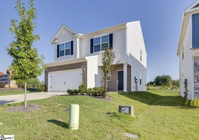 Photo 2 of Single family home for sale at 1 Nina Meadows Dr, Taylors, SC 29687 | MLS# 1602876 | Listing updated on 2026-09-10