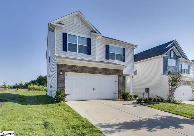 Photo 2 of Single family home for sale at 1 Nina Meadows Dr, Taylors, SC 29687 | MLS# 1602876 | Listing updated on 2026-09-10