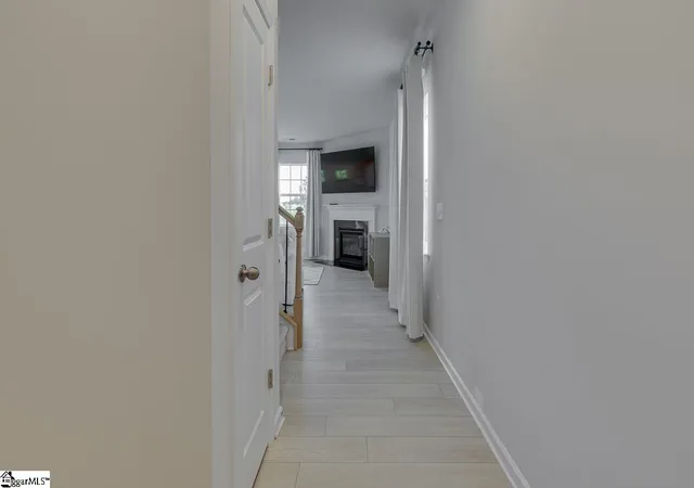 Photo 4 of Single family home for sale at 1 Nina Meadows Dr, Taylors, SC 29687 | MLS# 1602876 | Listing updated on 2026-09-10