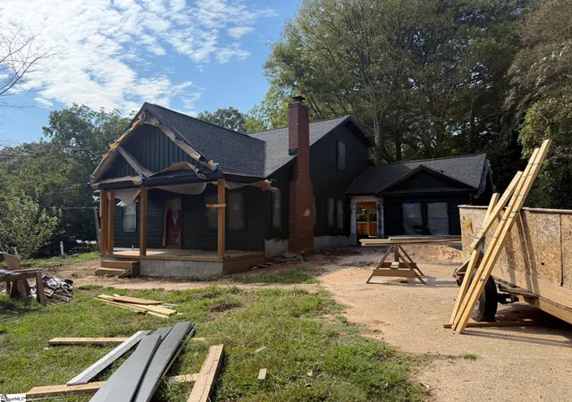 Photo 1 of Single family home for sale at 101 Paris View Dr, Greenville, SC 29609 | MLS# 1602678 | Listing updated on 2026-09-02