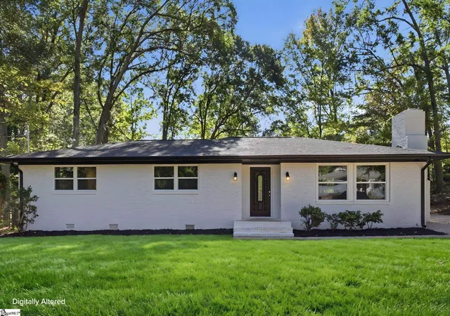 Photo 1 of Single family home for sale at 329 Amherst Dr, Spartanburg, SC 29306 | MLS# 1606374 | Listing updated on 2026-10-15