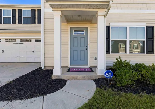 Photo 3 of Single family home for sale at 429 Maidstone Way, Piedmont, SC 29673 | MLS# 1606238 | Listing updated on 2026-10-09