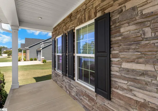 Photo 2 of Single family home for sale at 216 Edwin Ellis Dr, Greer, SC 29651 | MLS# 1603759 | Listing updated on 2026-09-14