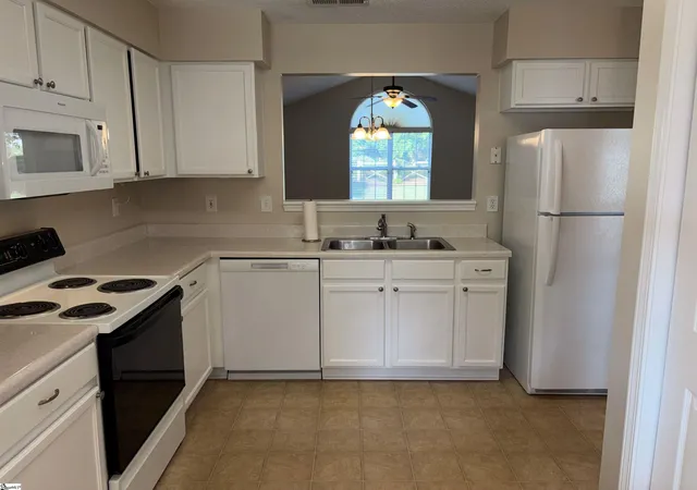 Photo 3 of Condo for sale at 403 Riverside Towne Cir, Greer, SC 29650 | MLS# 1605643 | Listing updated on 2026-10-09