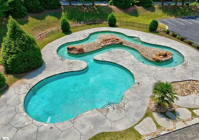 Photo 3 of Single family home for sale at 1027 Tuscany Dr, Anderson, SC 29621 | MLS# 1604433 | Listing updated on 2026-09-22