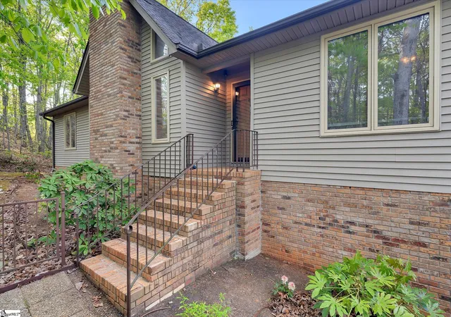 Photo 2 of Single family home for sale at 120 Packs Mountain Ridge Rd, Taylors, SC 29687 | MLS# 1587761 | Listing updated on 2026-09-14